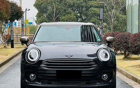 MINI Clubman, 2022 год, 2 550 000 рублей, 2 фотография