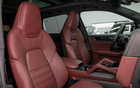 Porsche Cayenne III, 2025 год, 28 560 000 рублей, 2 фотография