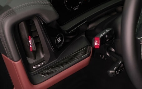 Porsche Cayenne III, 2025 год, 28 560 000 рублей, 19 фотография