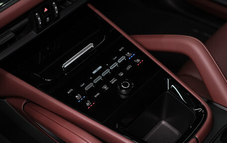 Porsche Cayenne III, 2025 год, 28 560 000 рублей, 25 фотография