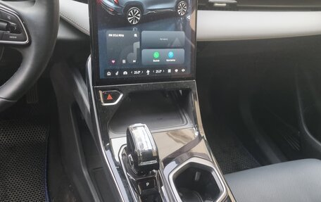 Geely Atlas, 2024 год, 2 350 000 рублей, 8 фотография