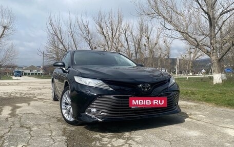 Toyota Camry, 2018 год, 2 480 000 рублей, 3 фотография