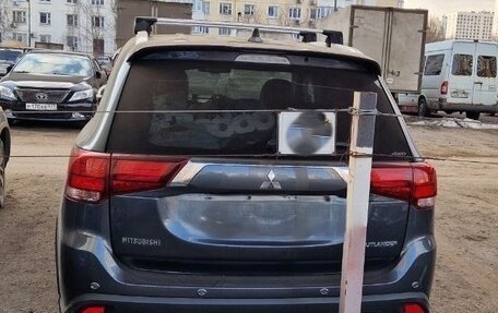 Mitsubishi Outlander III рестайлинг 3, 2019 год, 2 750 000 рублей, 3 фотография