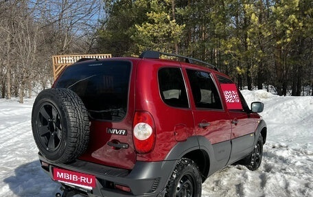 Chevrolet Niva I рестайлинг, 2017 год, 710 000 рублей, 5 фотография