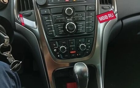 Opel Astra J, 2011 год, 550 000 рублей, 4 фотография