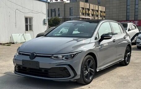 Volkswagen Golf VIII, 2023 год, 2 310 000 рублей, 3 фотография