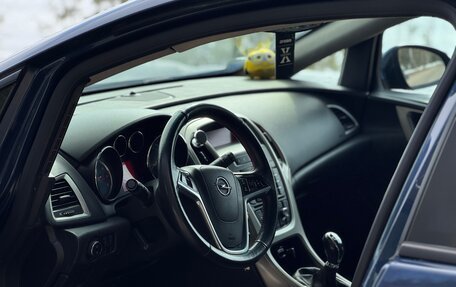 Opel Astra J, 2011 год, 645 000 рублей, 5 фотография