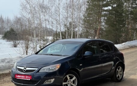 Opel Astra J, 2011 год, 645 000 рублей, 4 фотография