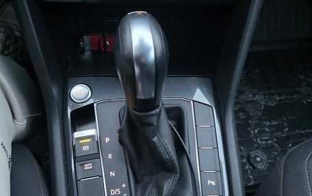 Volkswagen Tiguan II, 2019 год, 3 950 000 рублей, 3 фотография