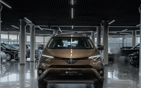 Toyota RAV4, 2018 год, 2 480 000 рублей, 3 фотография