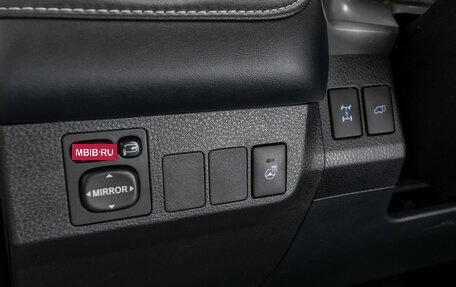 Toyota RAV4, 2018 год, 2 480 000 рублей, 14 фотография