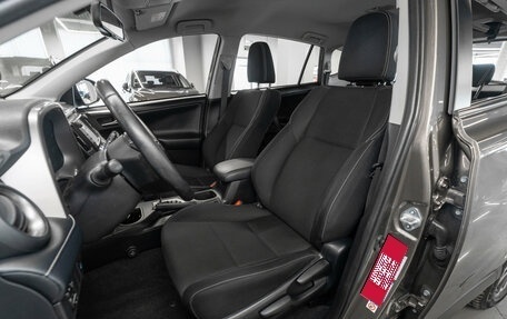 Toyota RAV4, 2018 год, 2 480 000 рублей, 9 фотография