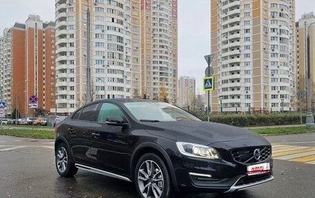 Volvo S60 Cross Country, 2018 год, 2 100 000 рублей, 1 фотография