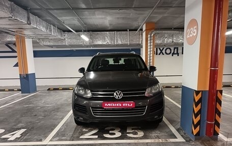 Volkswagen Touareg III, 2011 год, 1 720 000 рублей, 1 фотография