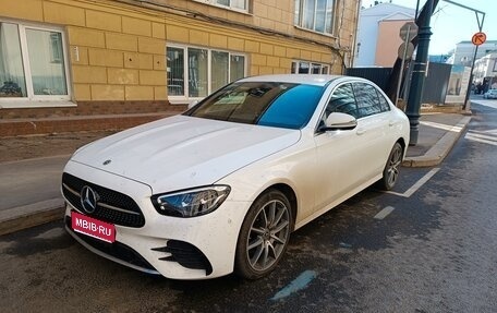 Mercedes-Benz E-Класс, 2022 год, 4 700 000 рублей, 1 фотография