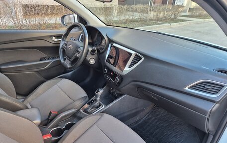 Hyundai Solaris II рестайлинг, 2018 год, 1 550 000 рублей, 11 фотография