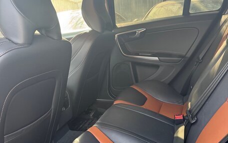 Volvo S60 Cross Country, 2018 год, 2 100 000 рублей, 10 фотография