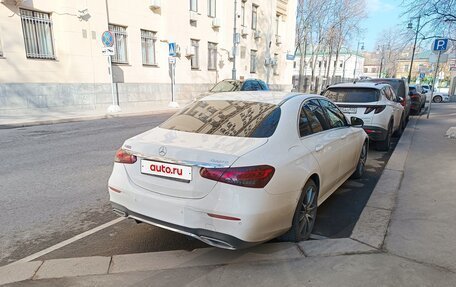 Mercedes-Benz E-Класс, 2022 год, 4 700 000 рублей, 3 фотография