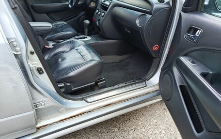 Mitsubishi Outlander III рестайлинг 3, 2006 год, 530 000 рублей, 5 фотография