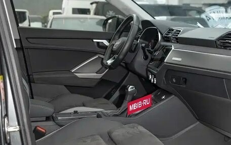 Audi Q3, 2023 год, 2 705 000 рублей, 15 фотография