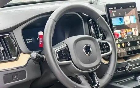 Volvo XC60 II, 2025 год, 5 890 000 рублей, 17 фотография