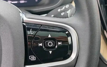 Volvo XC60 II, 2025 год, 5 890 000 рублей, 25 фотография