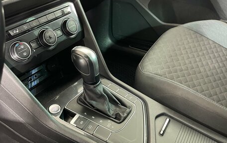 Volkswagen Tiguan II, 2020 год, 2 302 000 рублей, 18 фотография