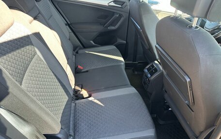 Volkswagen Tiguan II, 2018 год, 1 949 000 рублей, 15 фотография