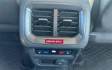 Volkswagen Tiguan II, 2018 год, 1 949 000 рублей, 17 фотография