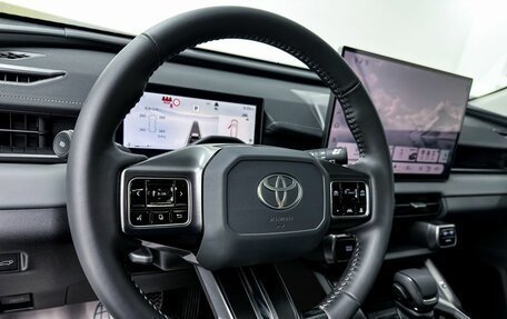 Toyota RAV4, 2025 год, 4 750 000 рублей, 13 фотография