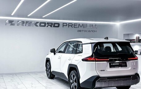 Toyota RAV4, 2025 год, 4 750 000 рублей, 31 фотография