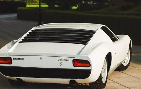 Lamborghini Miura, 1968 год, 223 000 000 рублей, 6 фотография