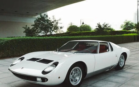Lamborghini Miura, 1968 год, 223 000 000 рублей, 11 фотография