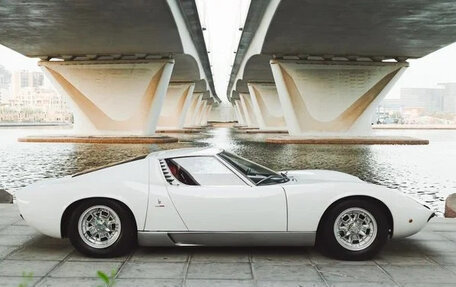 Lamborghini Miura, 1968 год, 223 000 000 рублей, 13 фотография