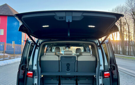 Volkswagen Multivan, 2022 год, 4 370 000 рублей, 7 фотография