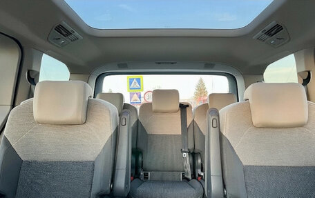 Volkswagen Multivan, 2022 год, 4 370 000 рублей, 10 фотография