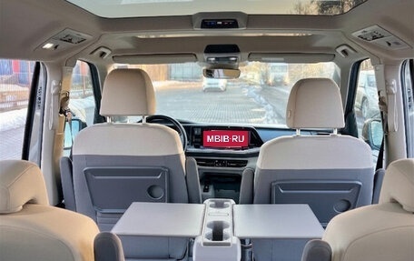 Volkswagen Multivan, 2022 год, 4 370 000 рублей, 8 фотография