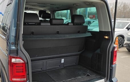 Volkswagen Multivan T6 рестайлинг, 2018 год, 4 700 000 рублей, 8 фотография