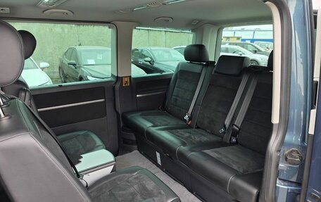 Volkswagen Multivan T6 рестайлинг, 2018 год, 4 700 000 рублей, 23 фотография