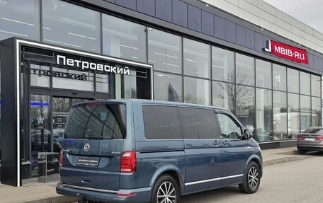 Volkswagen Multivan T6 рестайлинг, 2018 год, 4 700 000 рублей, 6 фотография