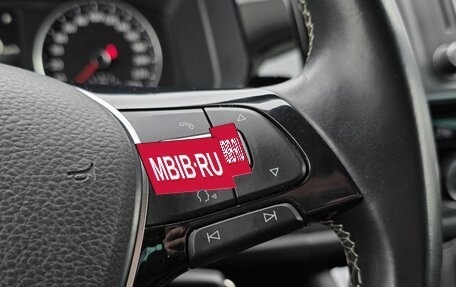 Volkswagen Multivan T6 рестайлинг, 2018 год, 4 700 000 рублей, 14 фотография