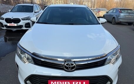 Toyota Camry, 2016 год, 2 250 000 рублей, 3 фотография