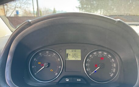 Skoda Fabia II, 2011 год, 600 000 рублей, 15 фотография