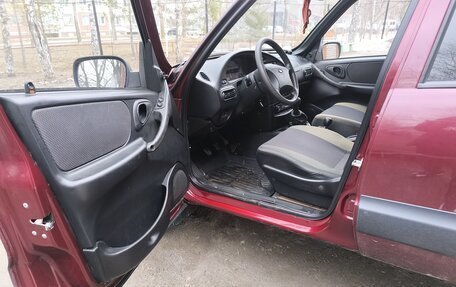 Chevrolet Niva I рестайлинг, 2004 год, 200 000 рублей, 4 фотография