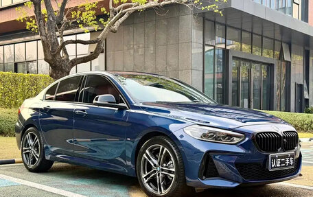 BMW 1 серия, 2022 год, 1 850 000 рублей, 3 фотография