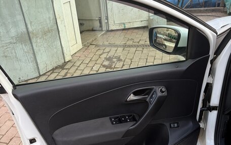 Volkswagen Polo VI (EU Market), 2012 год, 22 фотография