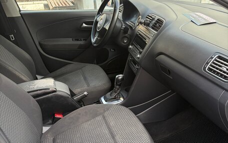 Volkswagen Polo VI (EU Market), 2012 год, 27 фотография