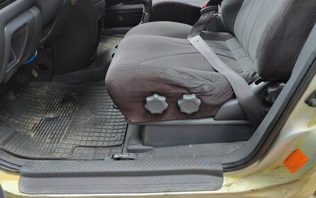 Mazda MPV II, 2002 год, 400 000 рублей, 16 фотография