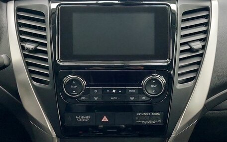 Mitsubishi Pajero Sport III рестайлинг, 2018 год, 3 269 000 рублей, 14 фотография