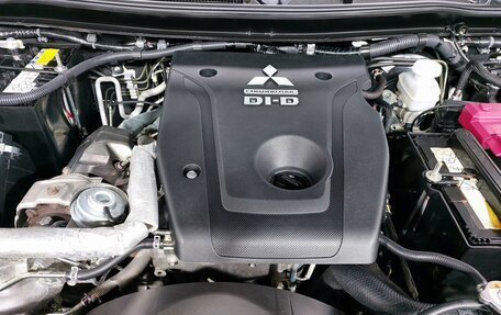 Mitsubishi Pajero Sport III рестайлинг, 2018 год, 3 269 000 рублей, 24 фотография